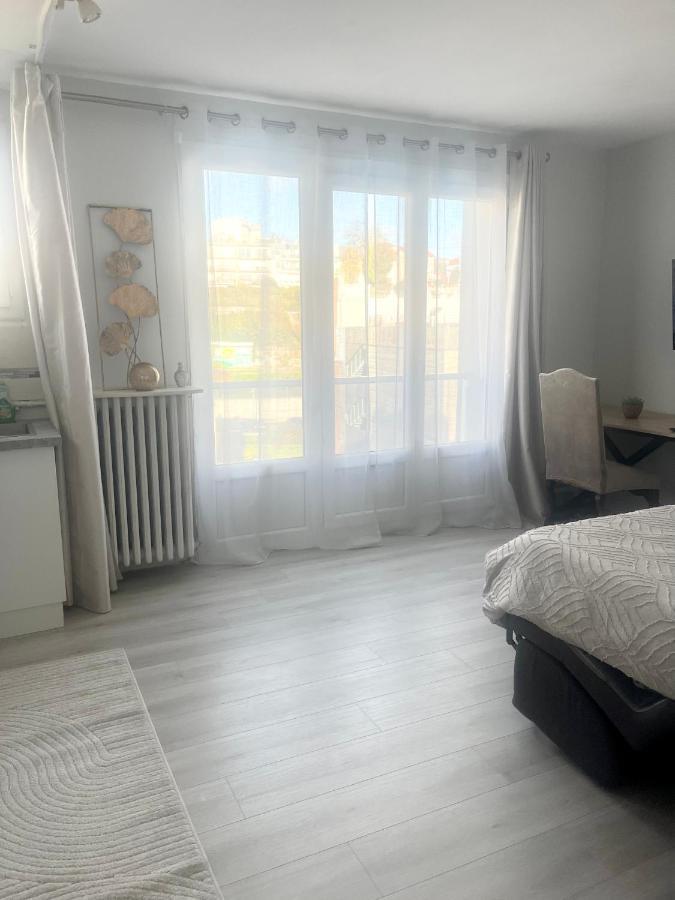 Le Serenityappart Suresnes Exterior photo